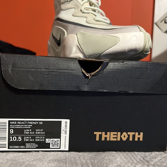 Shoes - Picture 7 of 7